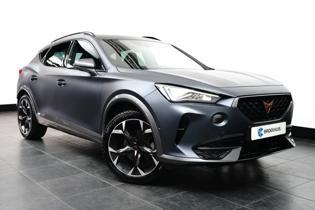 1.4 e-Hybrid Business l Elekt. Stoel incl Memory l Panoramadak l 19" l Navigatie l Half Leder l Stoelverwarming l