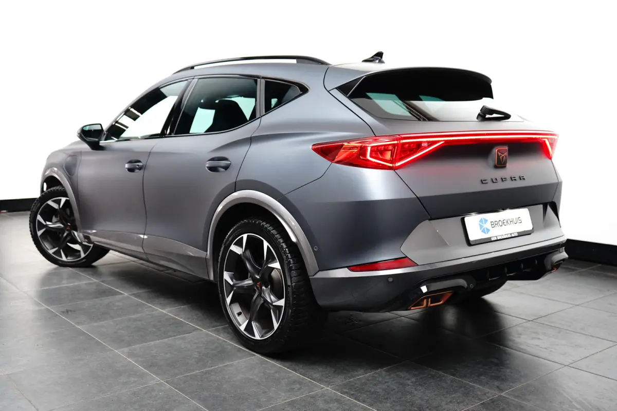 1.4 e-Hybrid Business l Elekt. Stoel incl Memory l Panoramadak l 19" l Navigatie l Half Leder l Stoelverwarming l