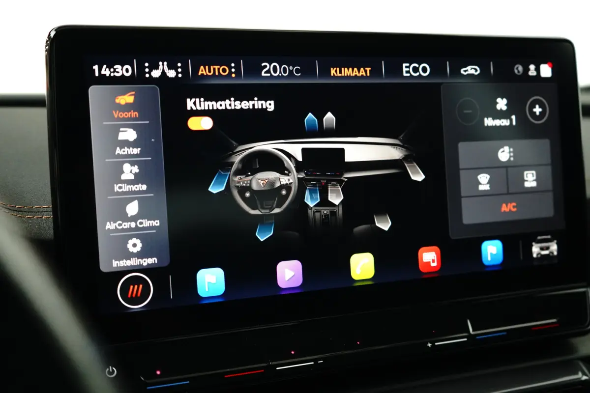 1.4 e-Hybrid Business l Elekt. Stoel incl Memory l Panoramadak l 19" l Navigatie l Half Leder l Stoelverwarming l