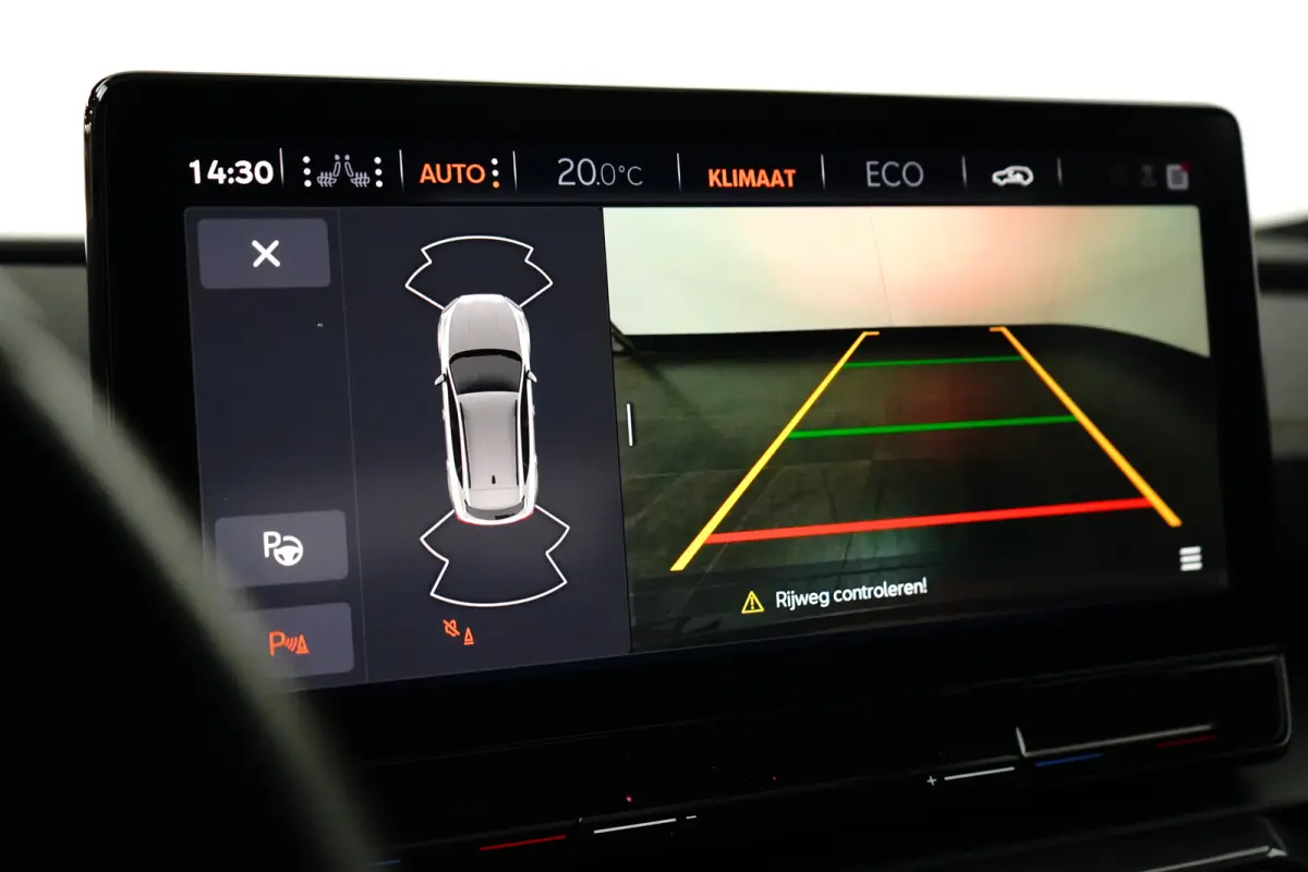 1.4 e-Hybrid Business l Elekt. Stoel incl Memory l Panoramadak l 19" l Navigatie l Half Leder l Stoelverwarming l