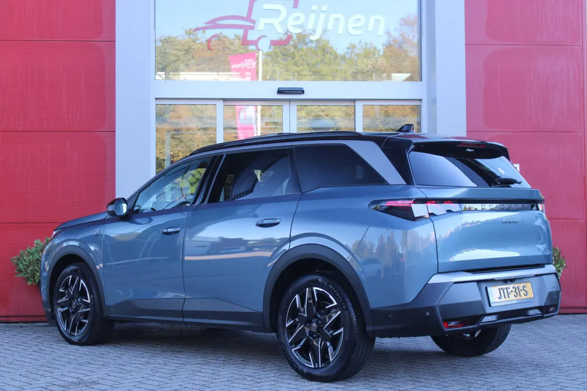1.2 Hybrid 145PK AUTOMAAT GT 7p | PANORAMISCH SCHUIFDAK PACK | 360° VISION & DRIVE ASSIST PLUS PACK: (360° CAMERA, BUITENSPIEGELS MET KANTELFUNCTIE, DRIVE ASSIST 2.0, DRAADLOZE TELEFOONLAD