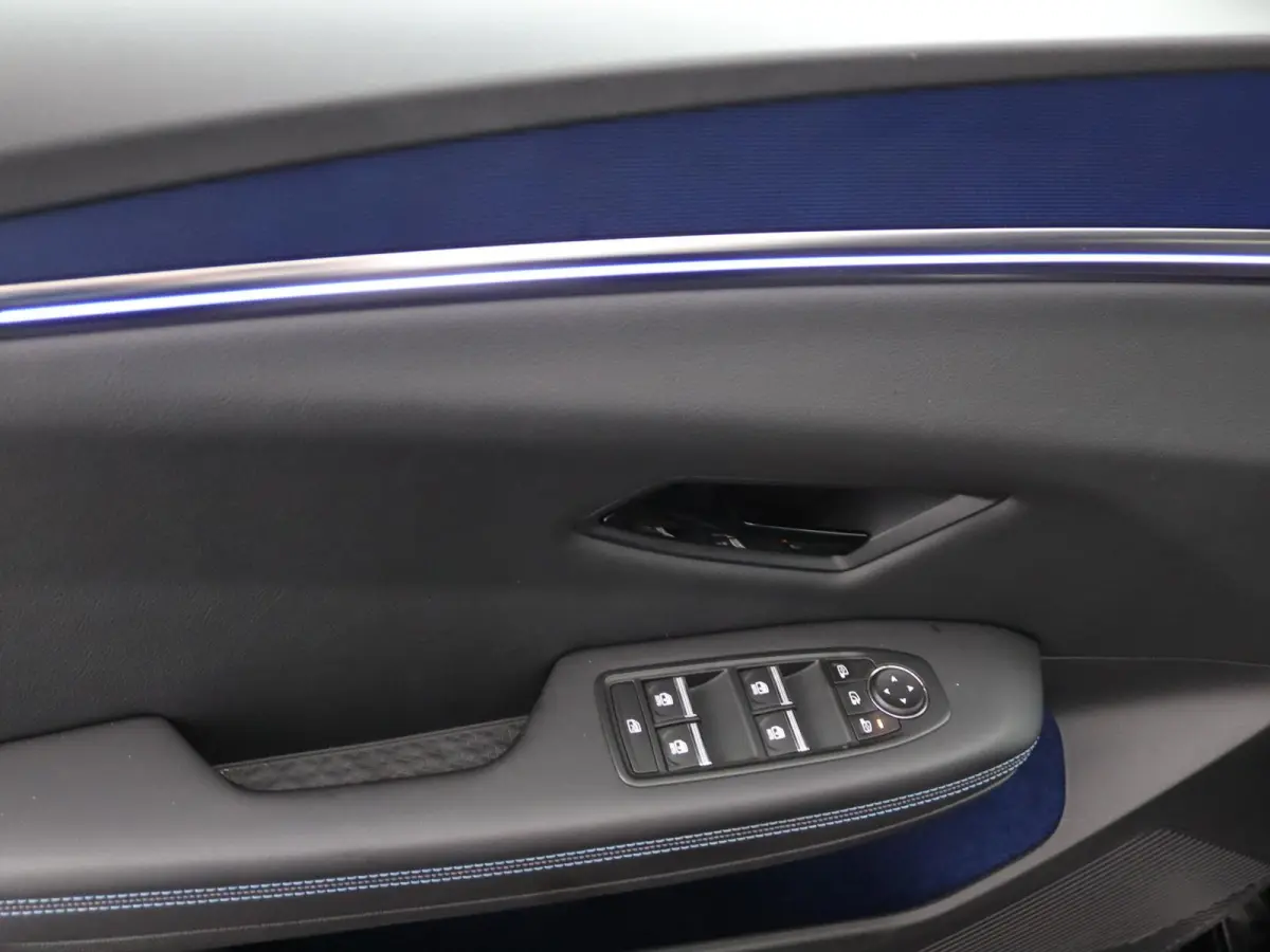 esprit Alpine 220 pk long range | Panoramadak | Harman Kardon | pack advanced driving assist & augmented vision |