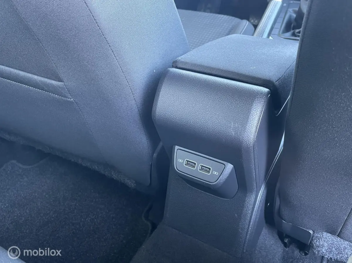 1.0 TSI Comfortline 1e Eigenaar | NL Auto | Navigatie | Airconditioning | Adaptieve Cruise Control | Isofix | Incl BTW |