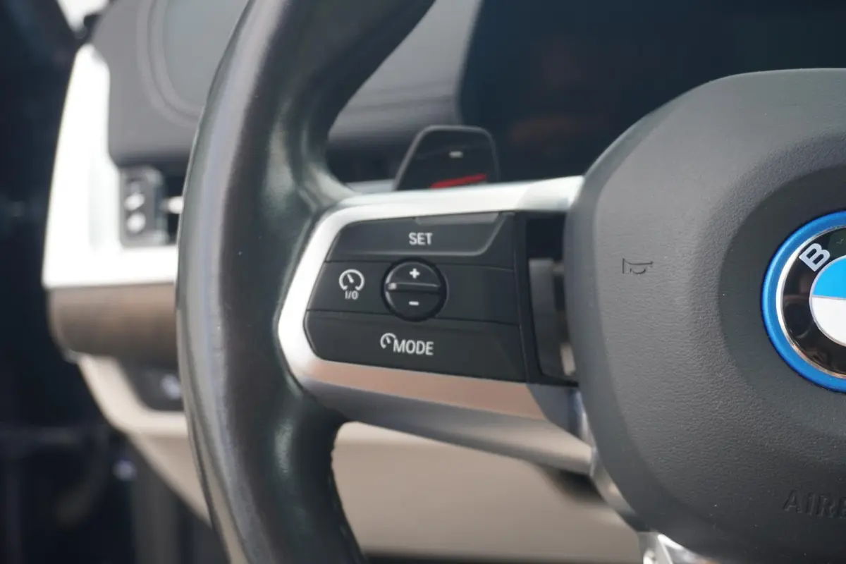 230e xDrive M Sport | Trekhaak | Harman Kardon | Elektrische Stoelen | Head-up | 360 Camera's | Driving Assistant Professional