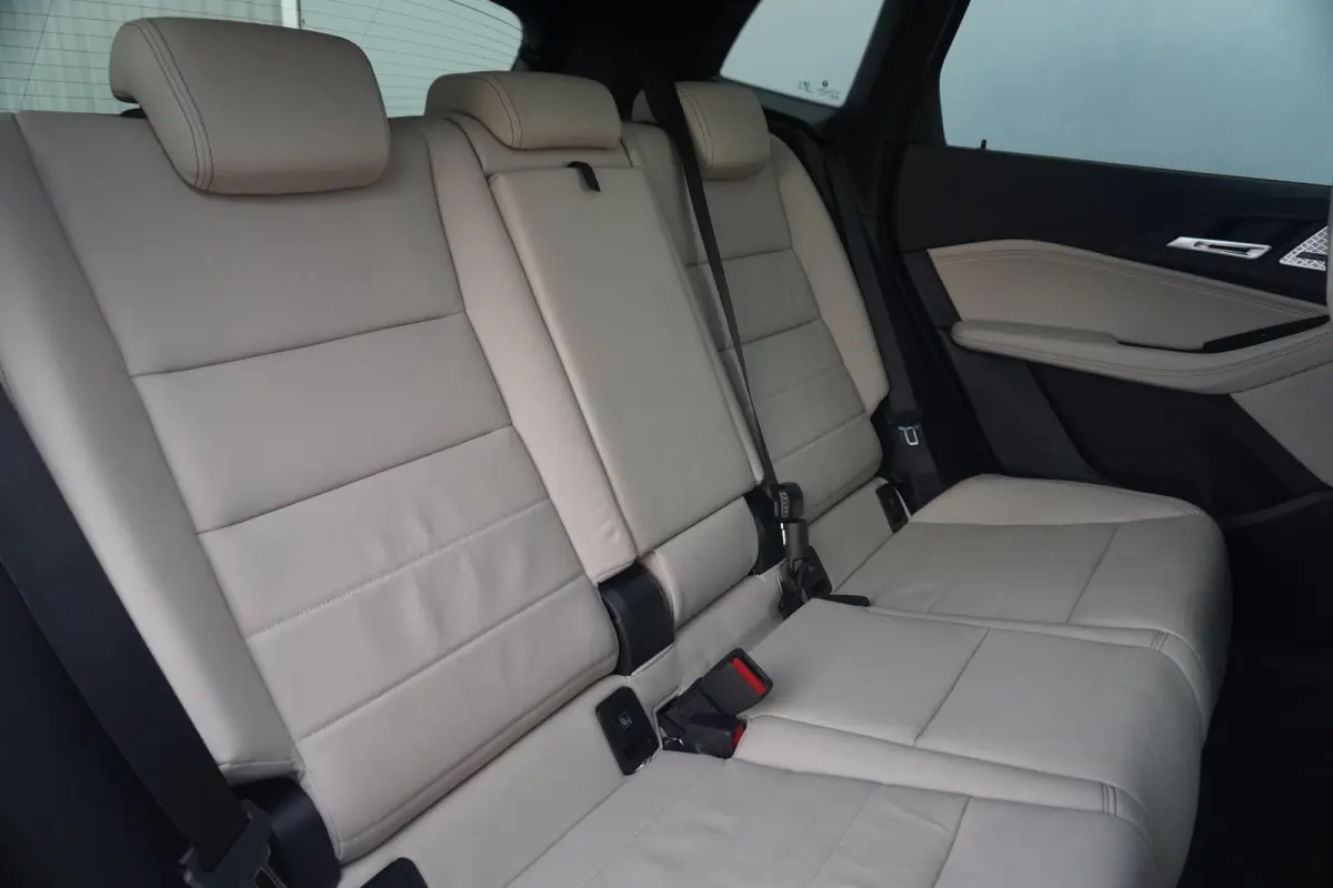 230e xDrive M Sport | Trekhaak | Harman Kardon | Elektrische Stoelen | Head-up | 360 Camera's | Driving Assistant Professional