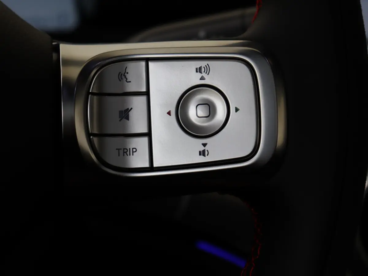 BRABUS 66 kWh / Elektrische-Stoelen / Carplay / 360Graden-Camera /
