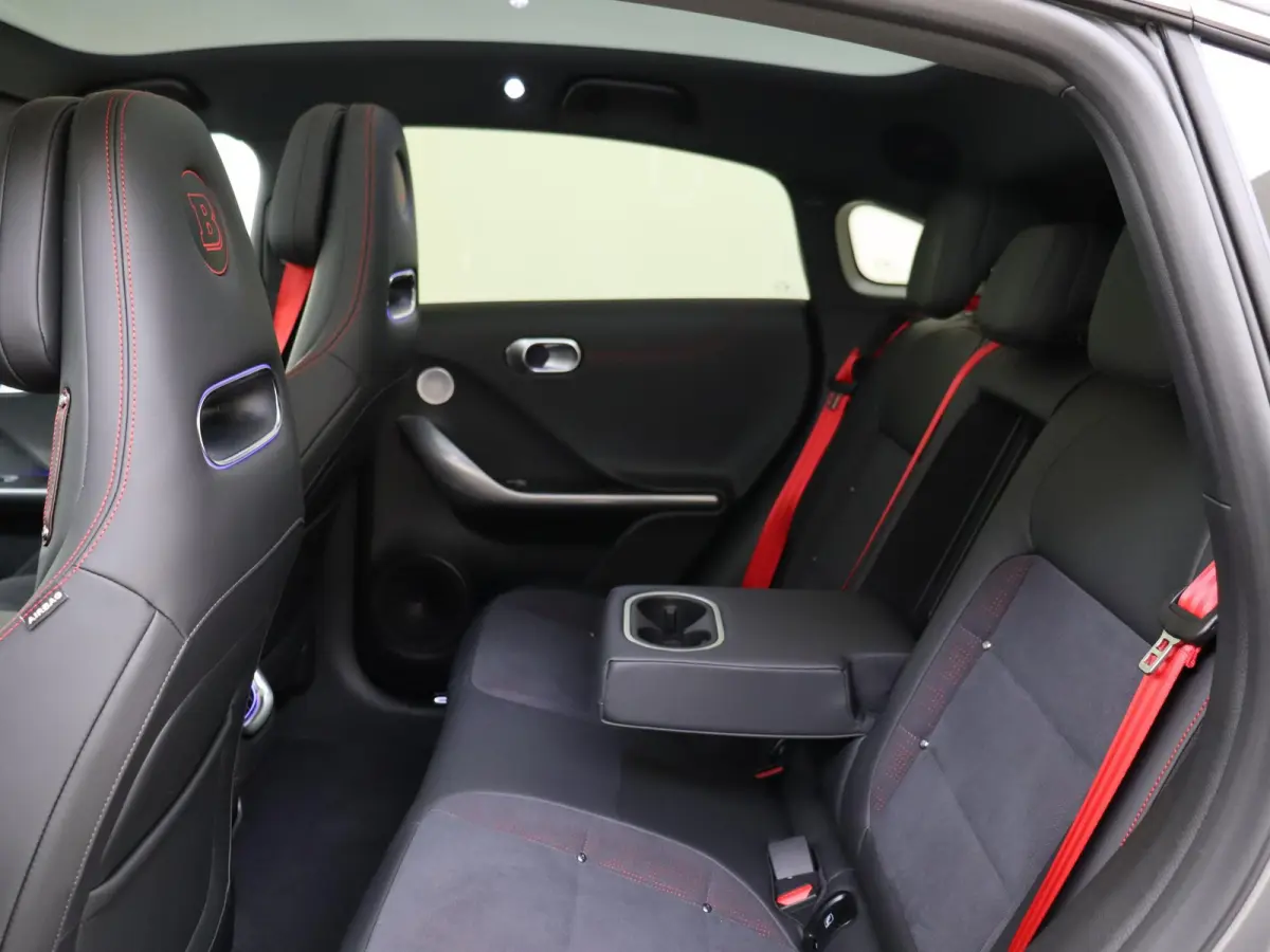 BRABUS 66 kWh / Elektrische-Stoelen / Carplay / 360Graden-Camera /