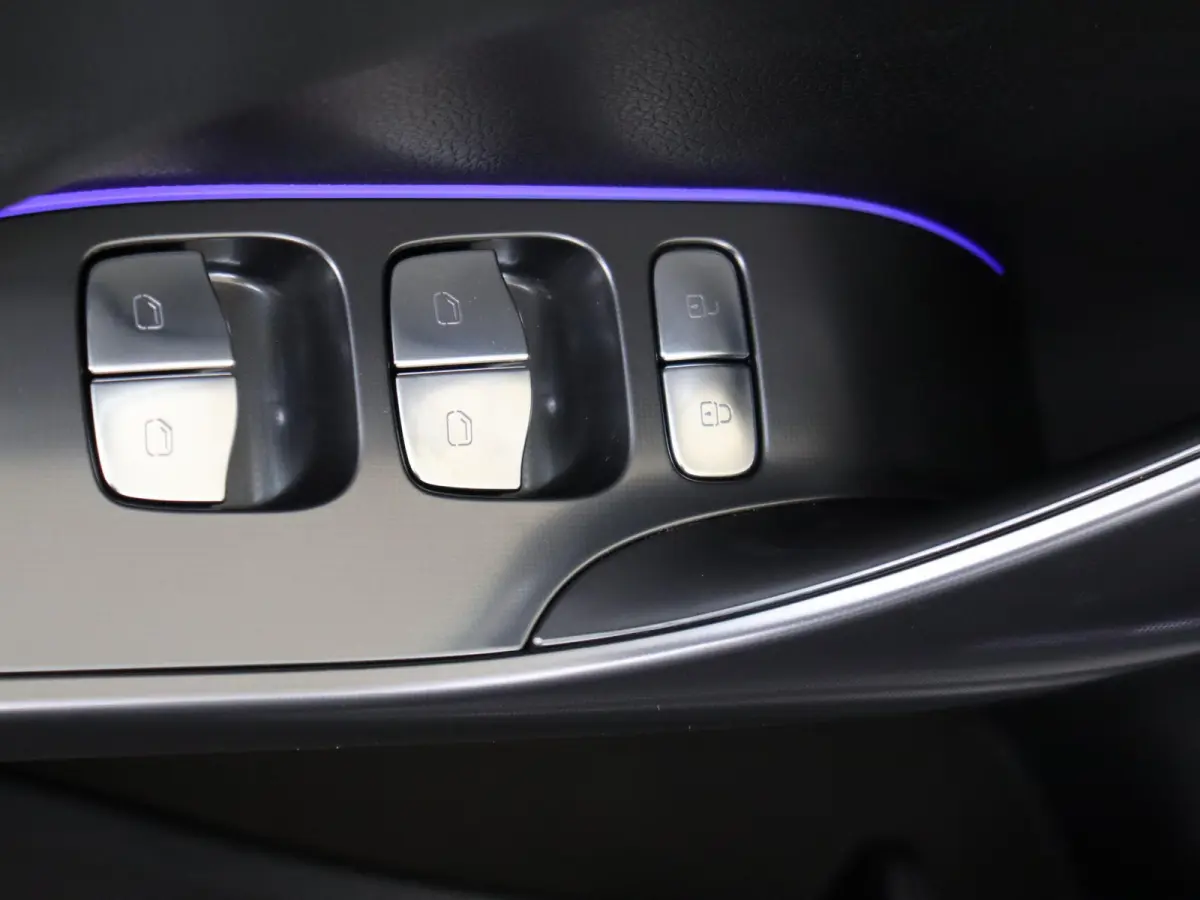 BRABUS 66 kWh / Elektrische-Stoelen / Carplay / 360Graden-Camera /