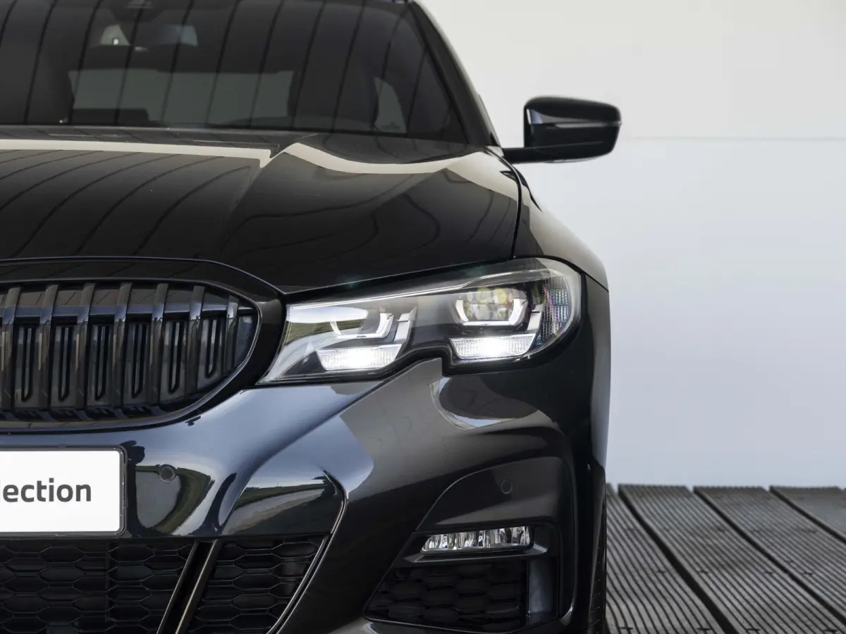 318i | M Sportpakket | 19 inch | Sportstoelen | Cruise Control | M Sportonderstel | Executive Edition