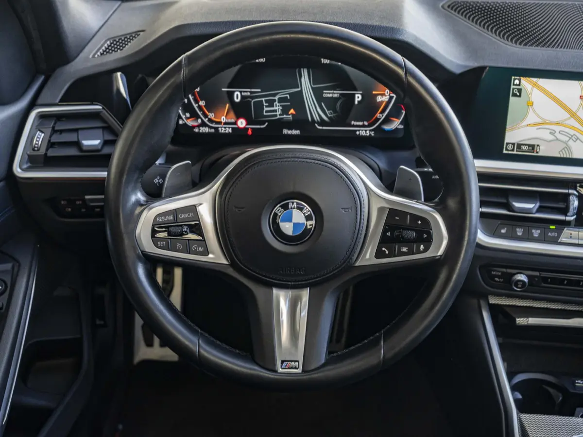 318i | M Sportpakket | 19 inch | Sportstoelen | Cruise Control | M Sportonderstel | Executive Edition