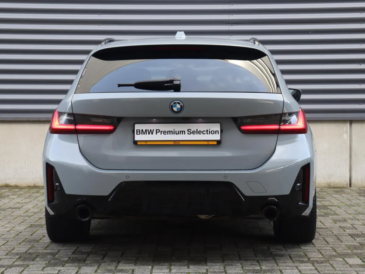 330e | SoH 87% | M Sportpakket | Panodak | Head-Up | Trekhaak | Harman Kardon | Elektr. Stoelen | Adaptive Cruise Control | Adaptief Onderstel | 19'' LMV