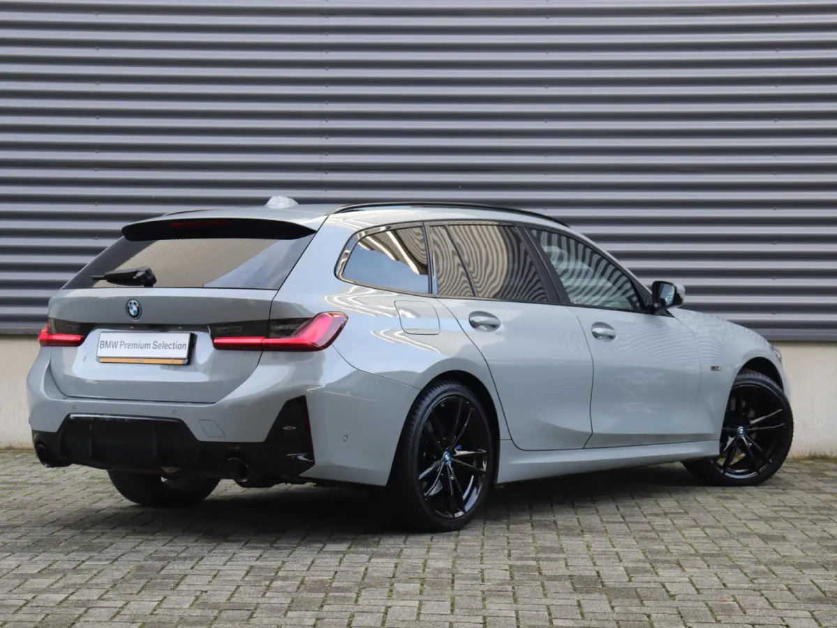 330e | SoH 87% | M Sportpakket | Panodak | Head-Up | Trekhaak | Harman Kardon | Elektr. Stoelen | Adaptive Cruise Control | Adaptief Onderstel | 19'' LMV