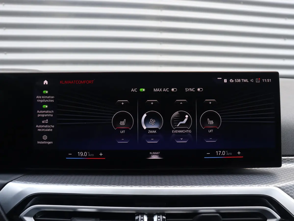 330e | SoH 87% | M Sportpakket | Panodak | Head-Up | Trekhaak | Harman Kardon | Elektr. Stoelen | Adaptive Cruise Control | Adaptief Onderstel | 19'' LMV