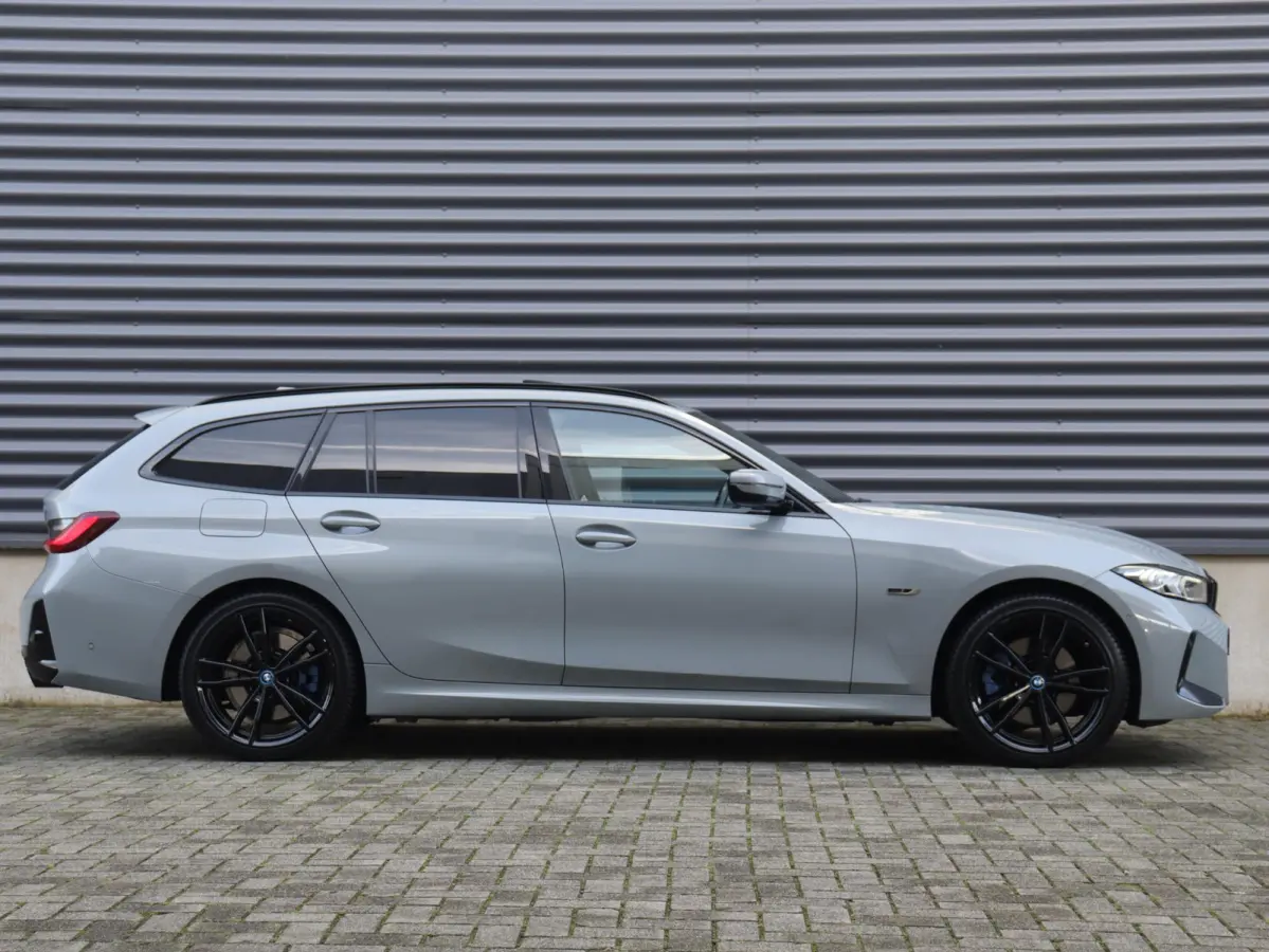 330e | SoH 87% | M Sportpakket | Panodak | Head-Up | Trekhaak | Harman Kardon | Elektr. Stoelen | Adaptive Cruise Control | Adaptief Onderstel | 19'' LMV