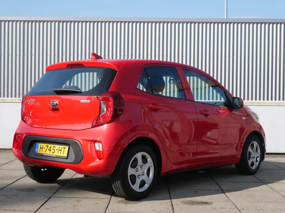 1.0 MPi ComfortPlusLine | Camera | Carplay | Airco | Cruise