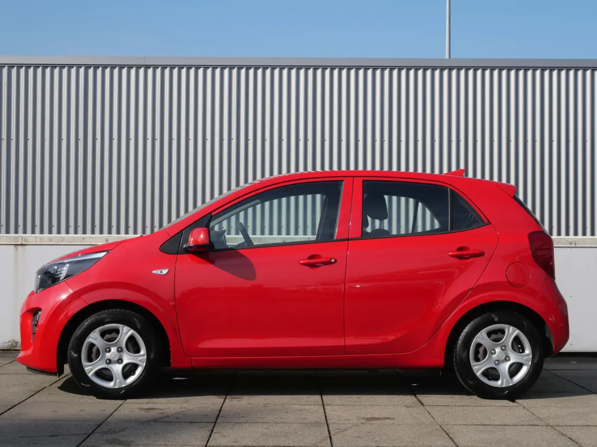 1.0 MPi ComfortPlusLine | Camera | Carplay | Airco | Cruise