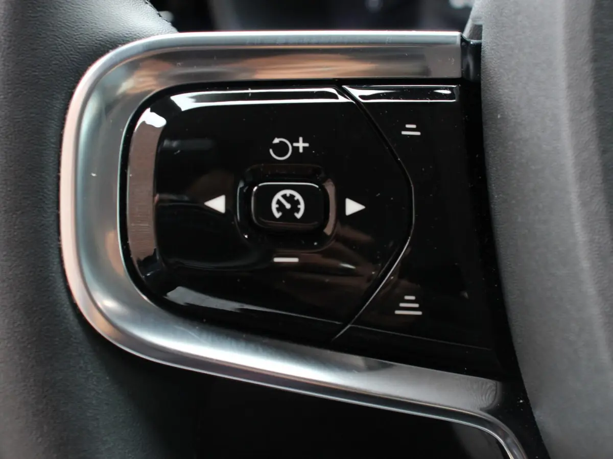 Long Range Single Motor 78 kWh Climate control Cruise control Panoramadak Parkeersensoren + Camera Voorstoelen verwarmd Apple Carplay/ Android Auto