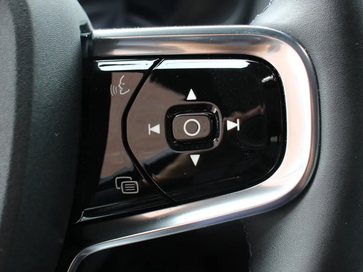 Long Range Single Motor 78 kWh Climate control Cruise control Panoramadak Parkeersensoren + Camera Voorstoelen verwarmd Apple Carplay/ Android Auto