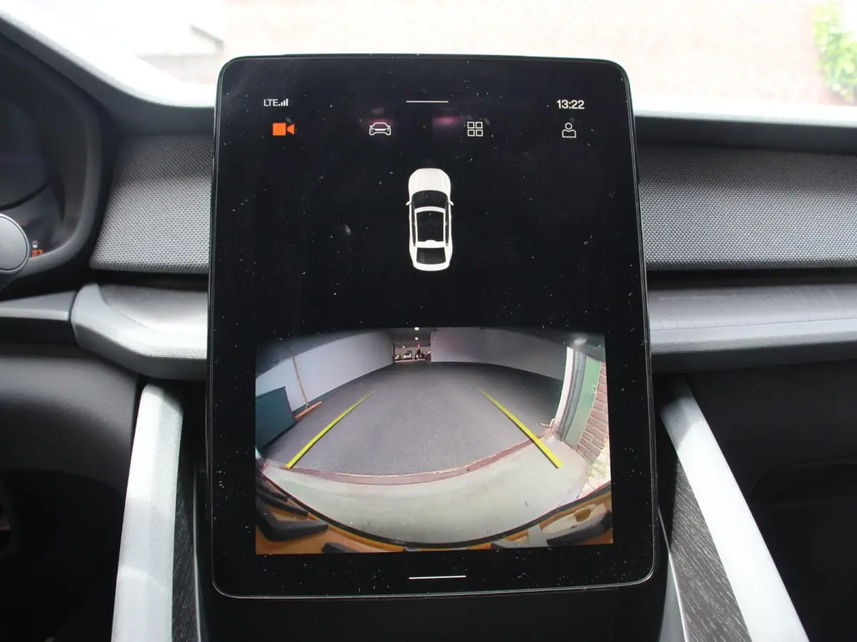 Long Range Single Motor 78 kWh Climate control Cruise control Panoramadak Parkeersensoren + Camera Voorstoelen verwarmd Apple Carplay/ Android Auto
