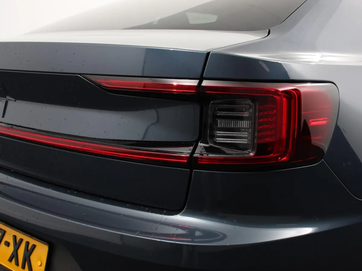 Long Range Single Motor 78 kWh Climate control Cruise control Panoramadak Parkeersensoren + Camera Voorstoelen verwarmd Apple Carplay/ Android Auto