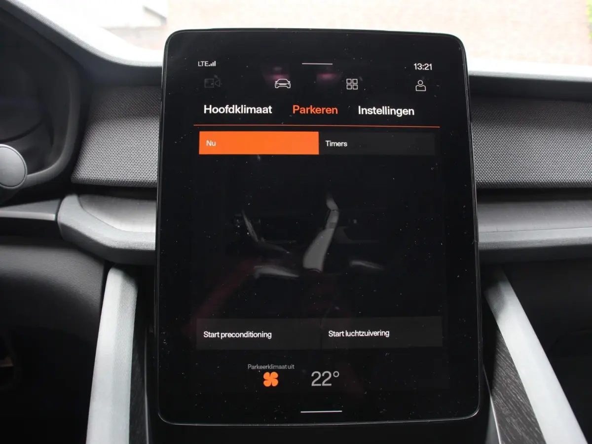 Long Range Single Motor 78 kWh Climate control Cruise control Panoramadak Parkeersensoren + Camera Voorstoelen verwarmd Apple Carplay/ Android Auto