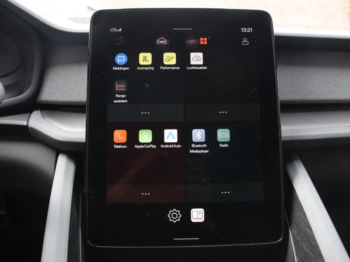 Long Range Single Motor 78 kWh Climate control Cruise control Panoramadak Parkeersensoren + Camera Voorstoelen verwarmd Apple Carplay/ Android Auto