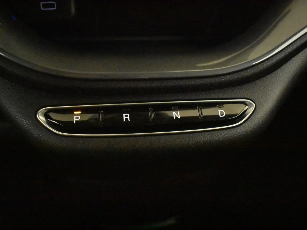 Urban 42 kWh l Camera l LM-Velgen l Navigatie l Apple Car Play l Cr Control l Sfeer Pakket l
