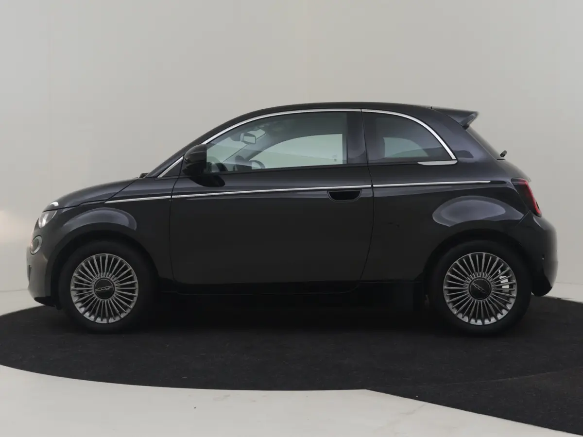 Urban 42 kWh l Camera l LM-Velgen l Navigatie l Apple Car Play l Cr Control l Sfeer Pakket l