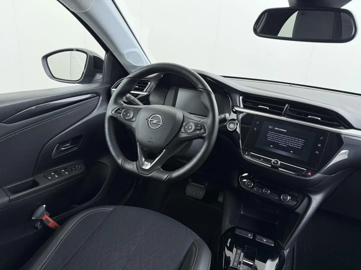 Elegance 50kWh | 1ste eigenaar | ACCU 90% | Winterpakket | Parkeersensoren | 17"LMV | Navigatie | AUTOMAAT