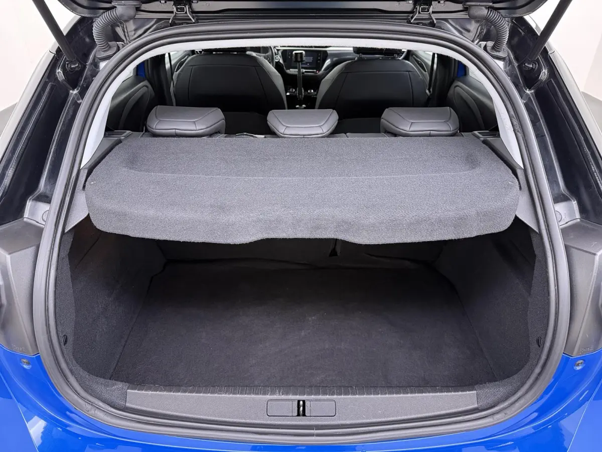 Elegance 50kWh | 1ste eigenaar | ACCU 90% | Winterpakket | Parkeersensoren | 17"LMV | Navigatie | AUTOMAAT