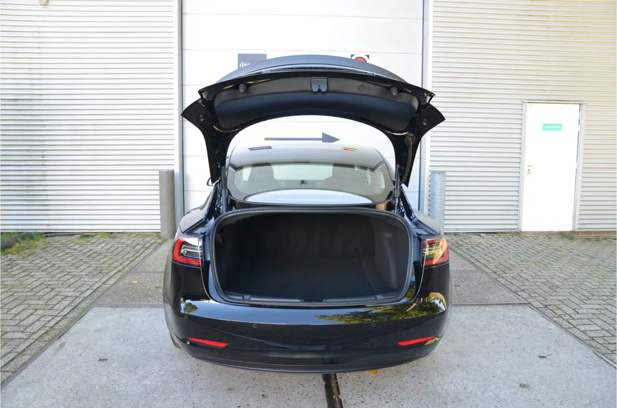 Performance AWD 75 kWh AutoPilot3.0 Ryzen