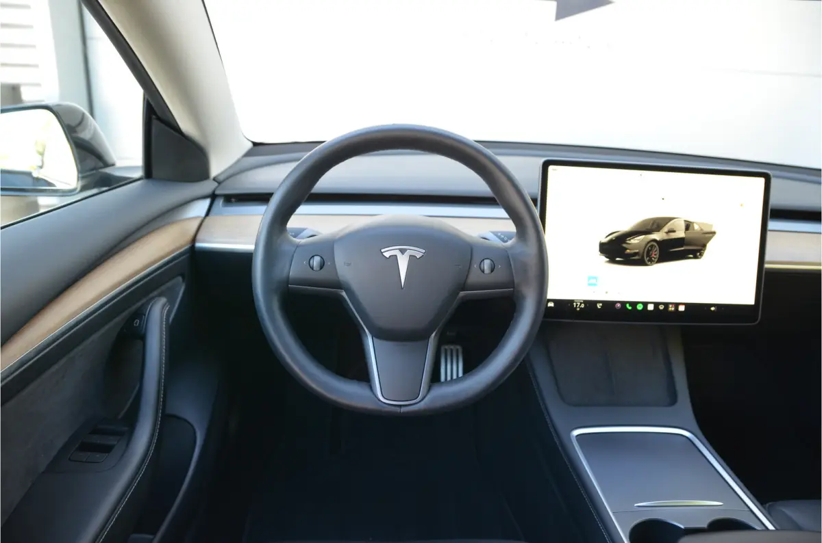 Performance AWD 75 kWh AutoPilot3.0 Ryzen