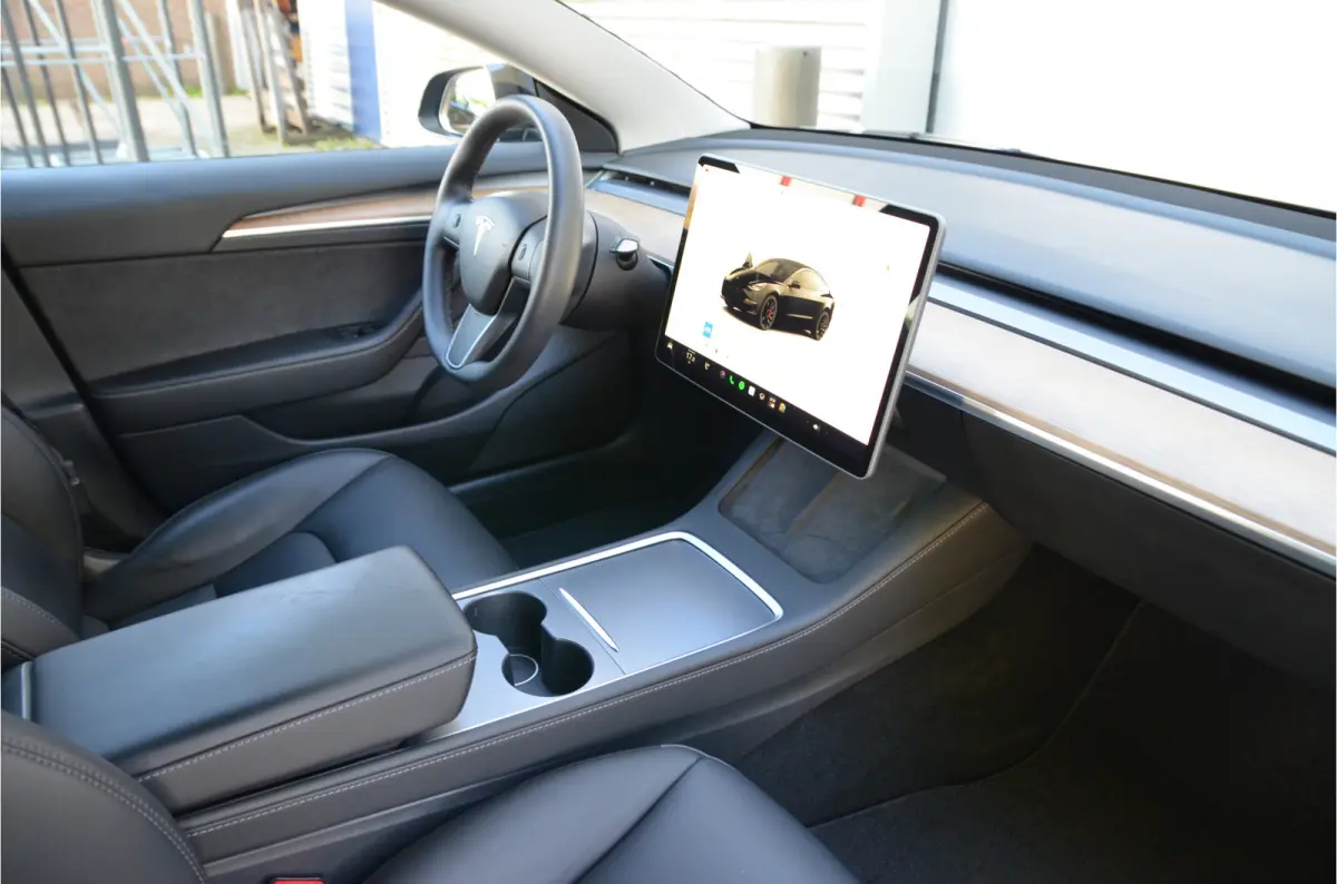 Performance AWD 75 kWh AutoPilot3.0 Ryzen