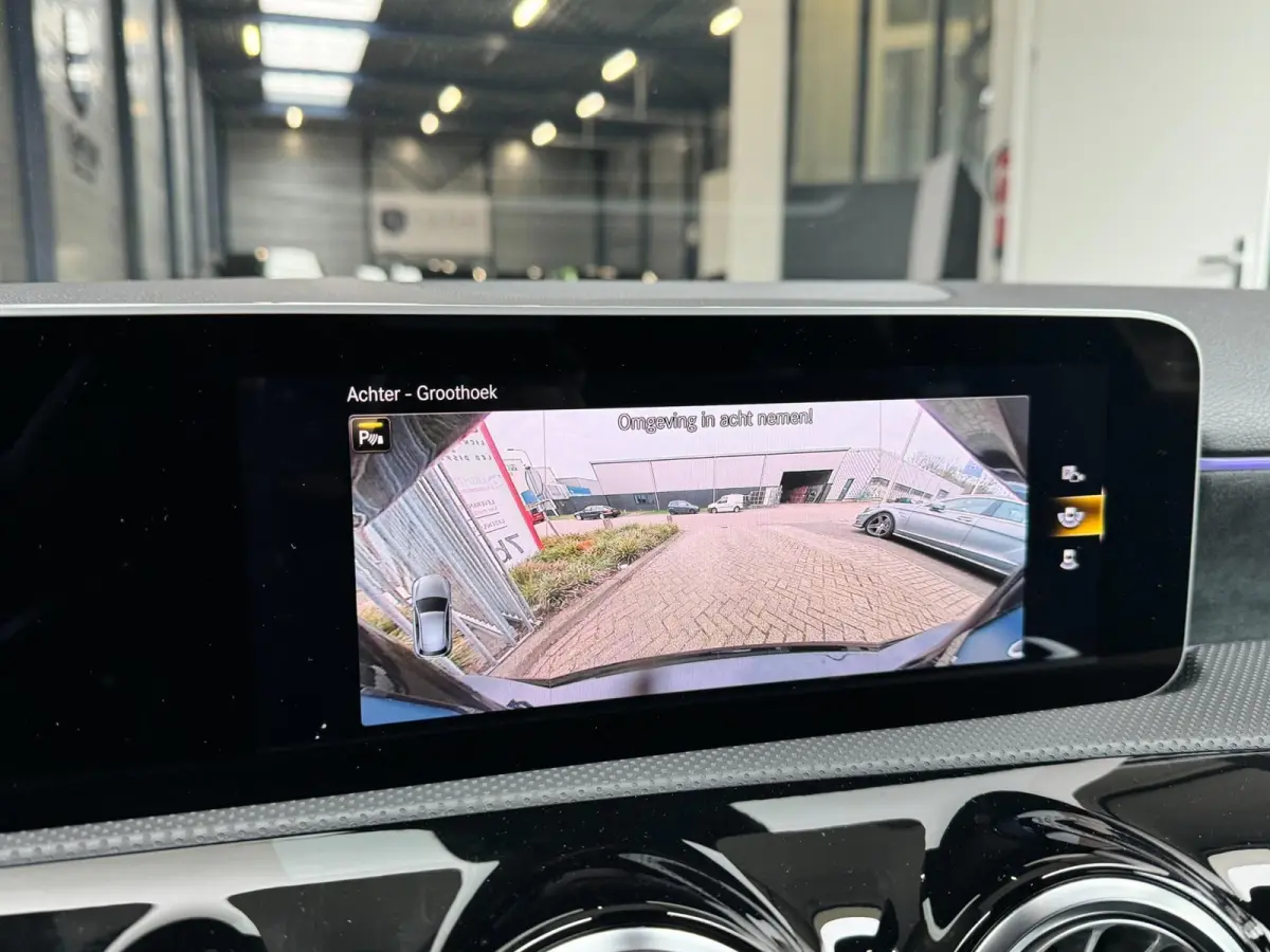 220 AMG MULTIBEAM/VIRTUAL/SFEER/PANO/LEER+S.VERWARMING+MEMORY/19" LMV/CAM/ACC/ECC/12 MDN GARANTIE!