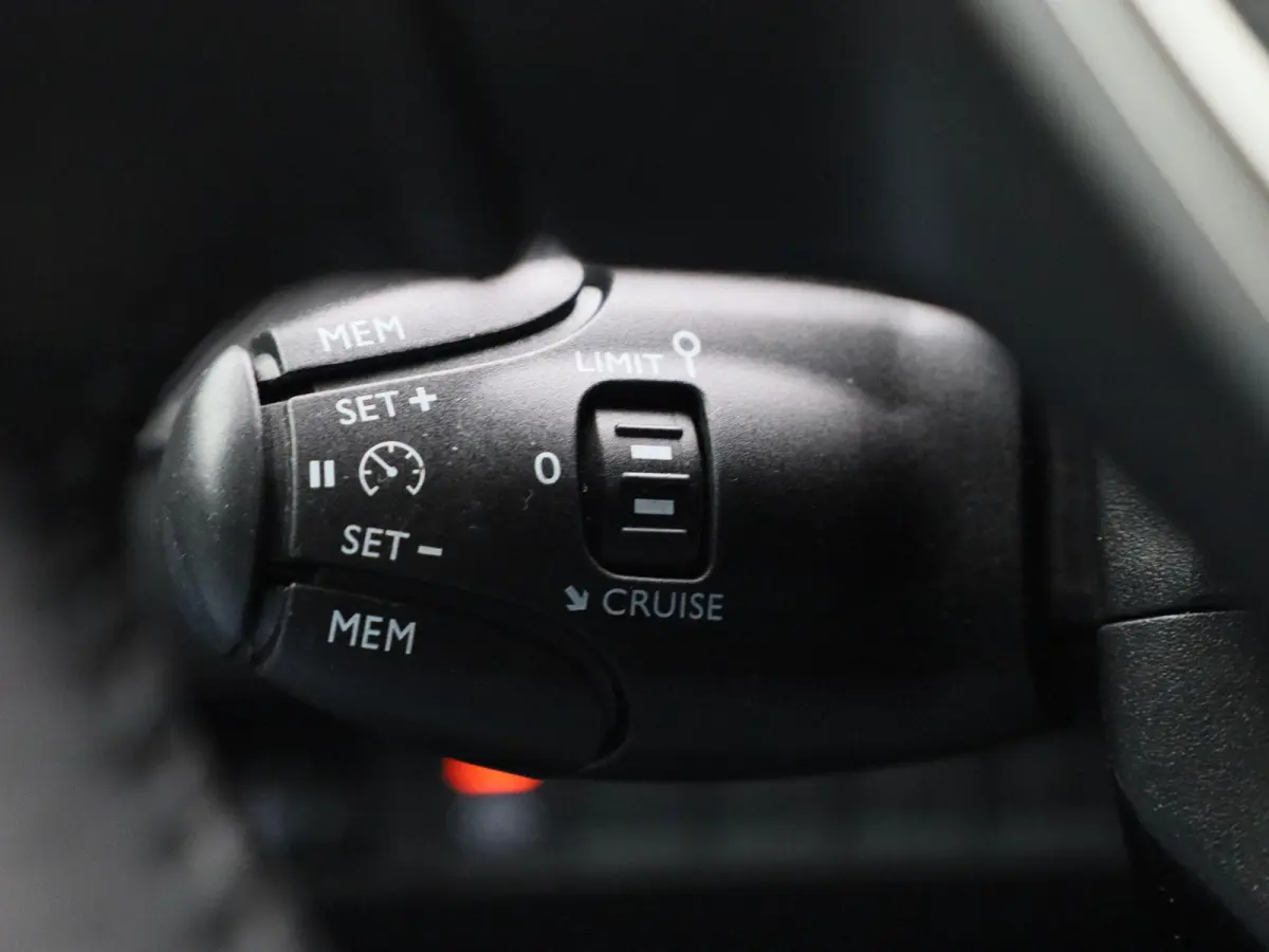 EV Active 50 kWh | CAMERA | NAVIGATIE | KLIMAATREGELING | CRUISE CONTROL