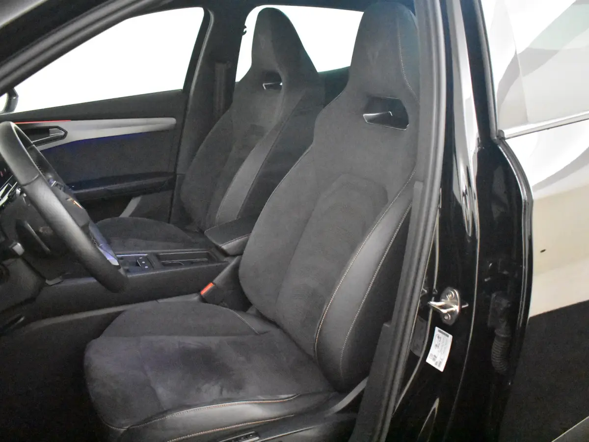 1.4 e-Hybrid VZ Tribe Edition l PanoDak l BEATS Audio l Elektr. Stoel inc Memory l Area View l 19" Exclusive l Side Assist l