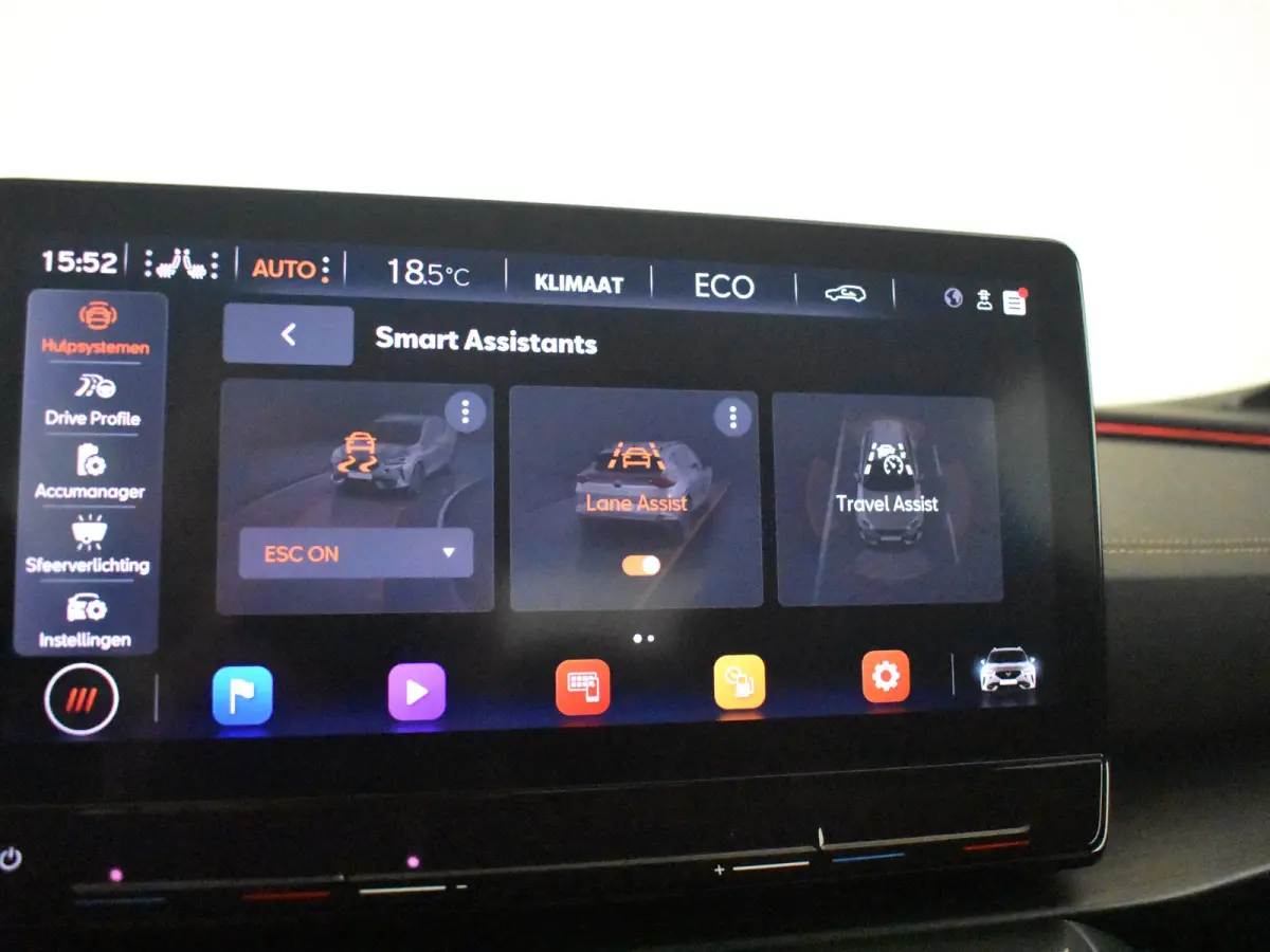 1.4 e-Hybrid VZ Tribe Edition l PanoDak l BEATS Audio l Elektr. Stoel inc Memory l Area View l 19" Exclusive l Side Assist l