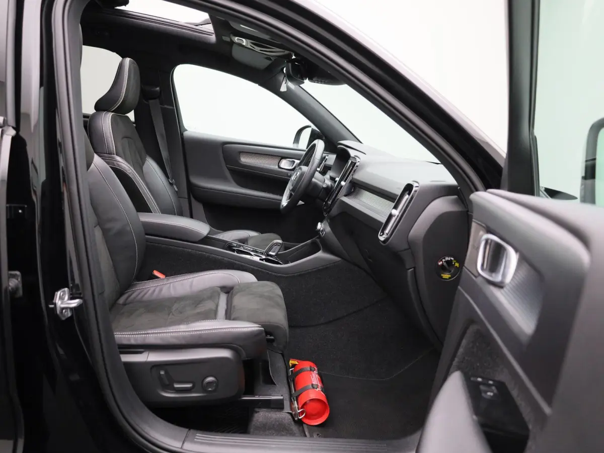 1.5 T4 R-Design | PANORAMADAK | HARMAN KARDON | STOEL-STUURWIELVERWARMING | CAMERA | NAVIGATIE
