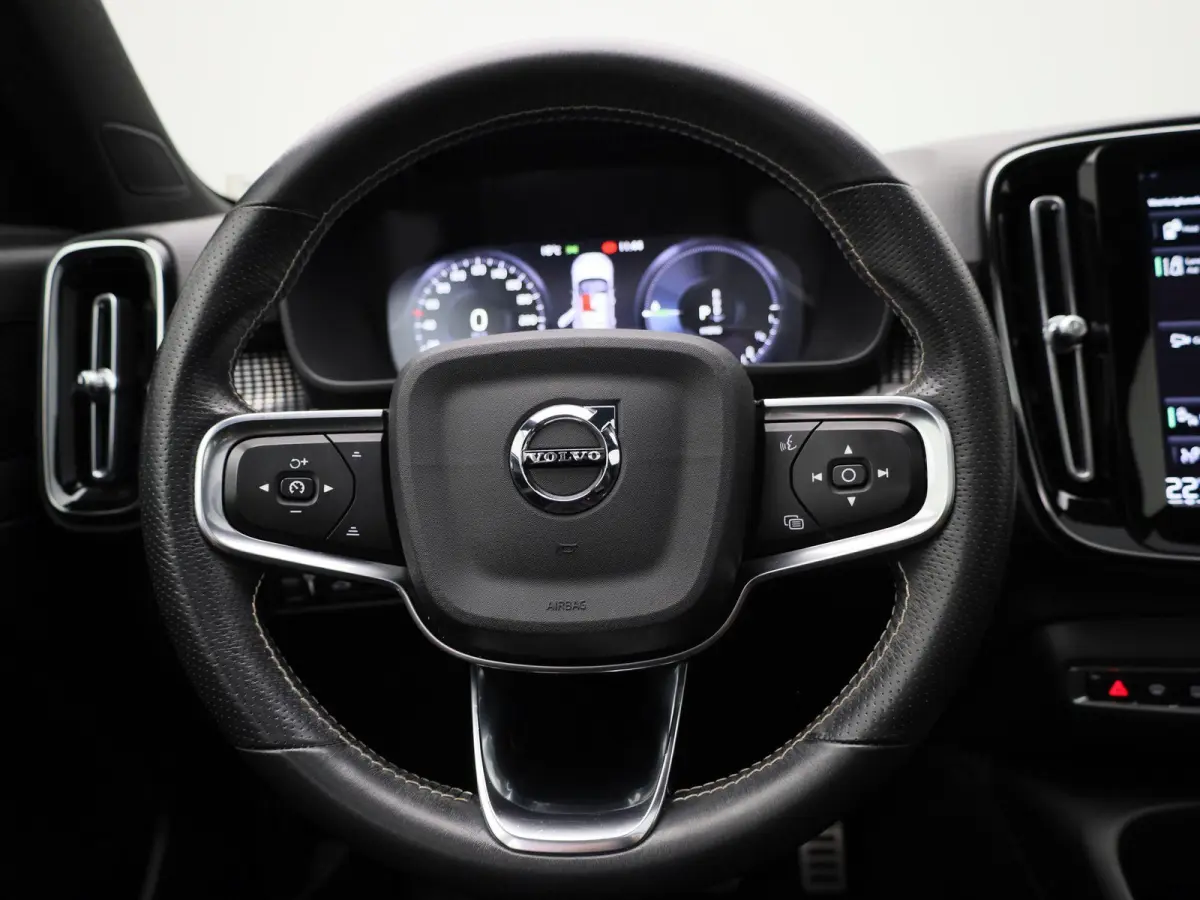 1.5 T4 R-Design | PANORAMADAK | HARMAN KARDON | STOEL-STUURWIELVERWARMING | CAMERA | NAVIGATIE