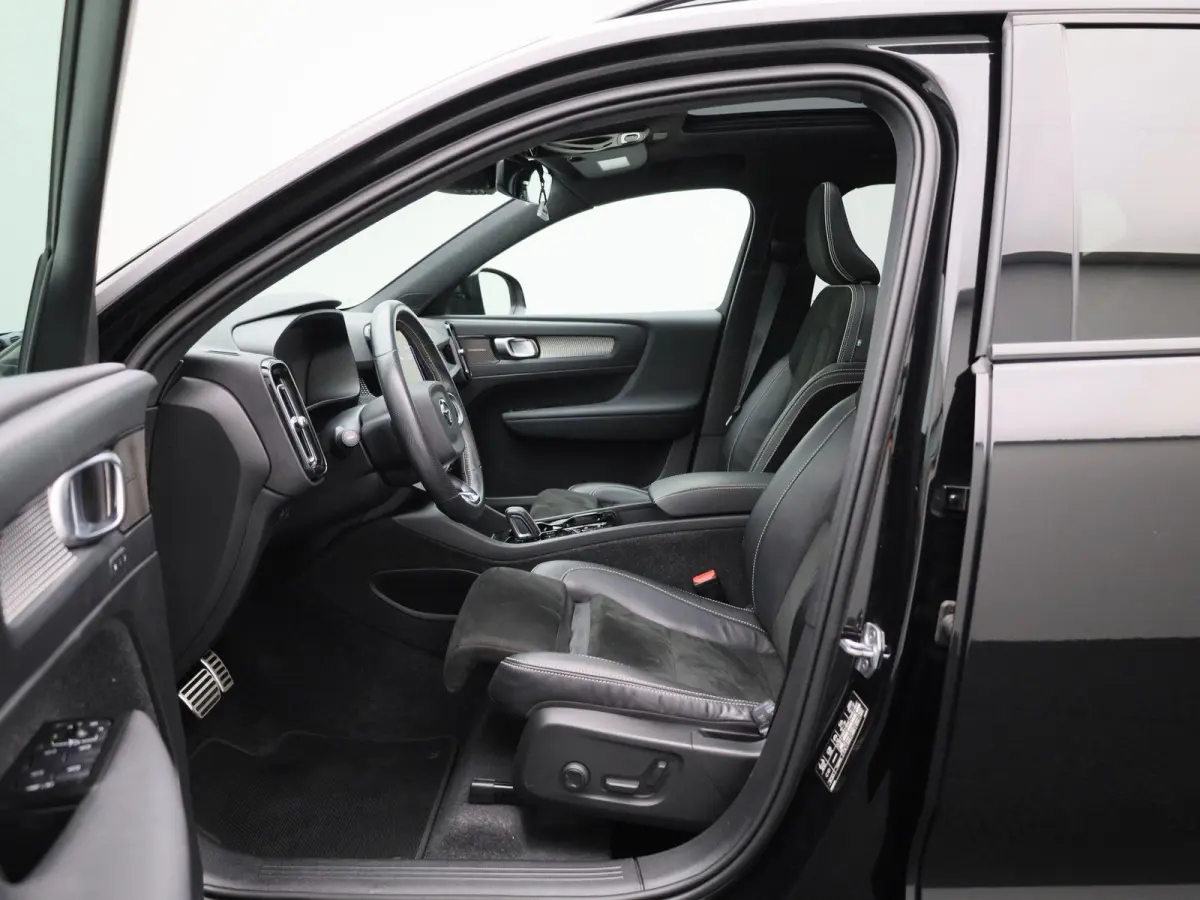 1.5 T4 R-Design | PANORAMADAK | HARMAN KARDON | STOEL-STUURWIELVERWARMING | CAMERA | NAVIGATIE
