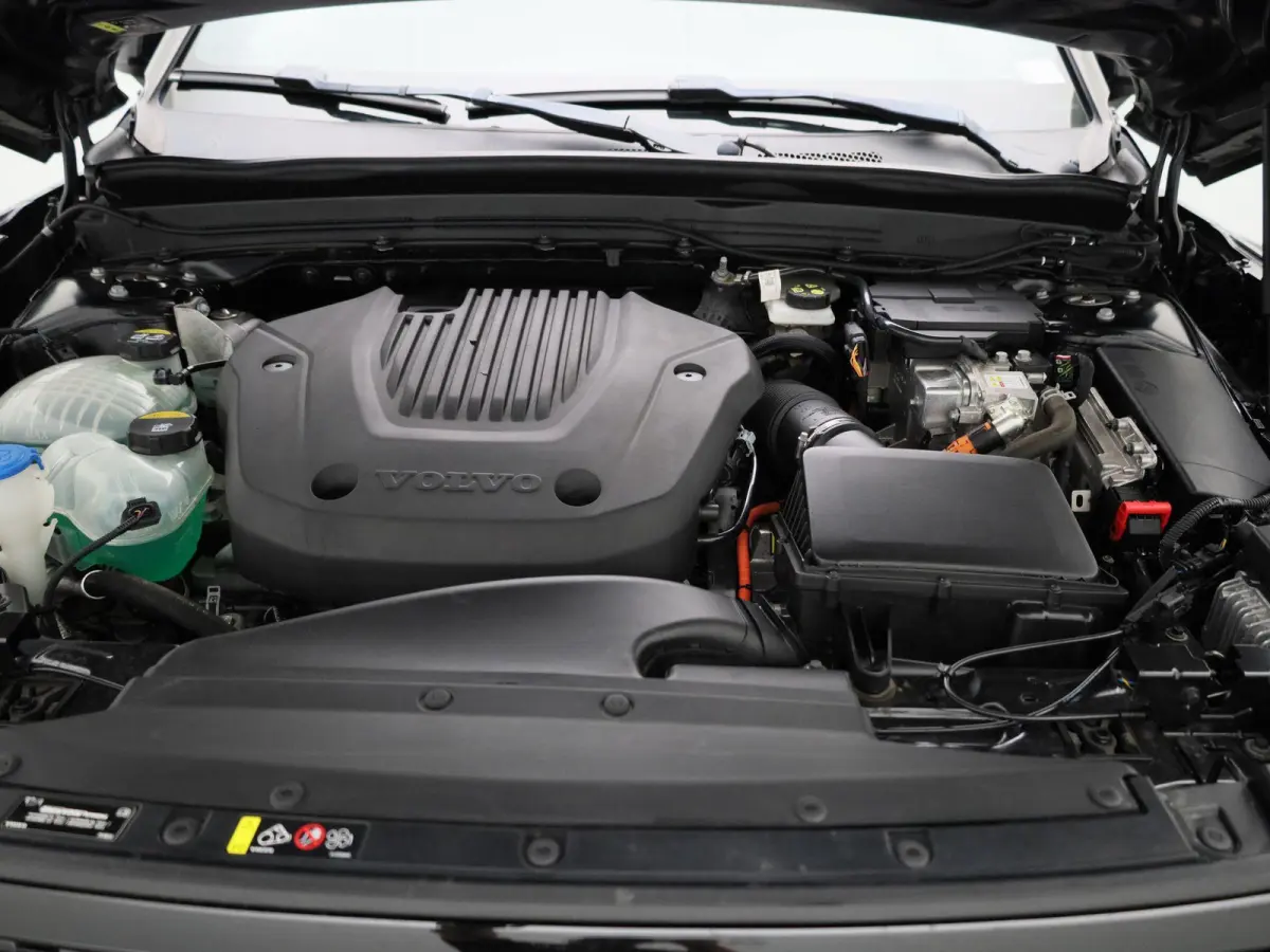 1.5 T4 R-Design | PANORAMADAK | HARMAN KARDON | STOEL-STUURWIELVERWARMING | CAMERA | NAVIGATIE