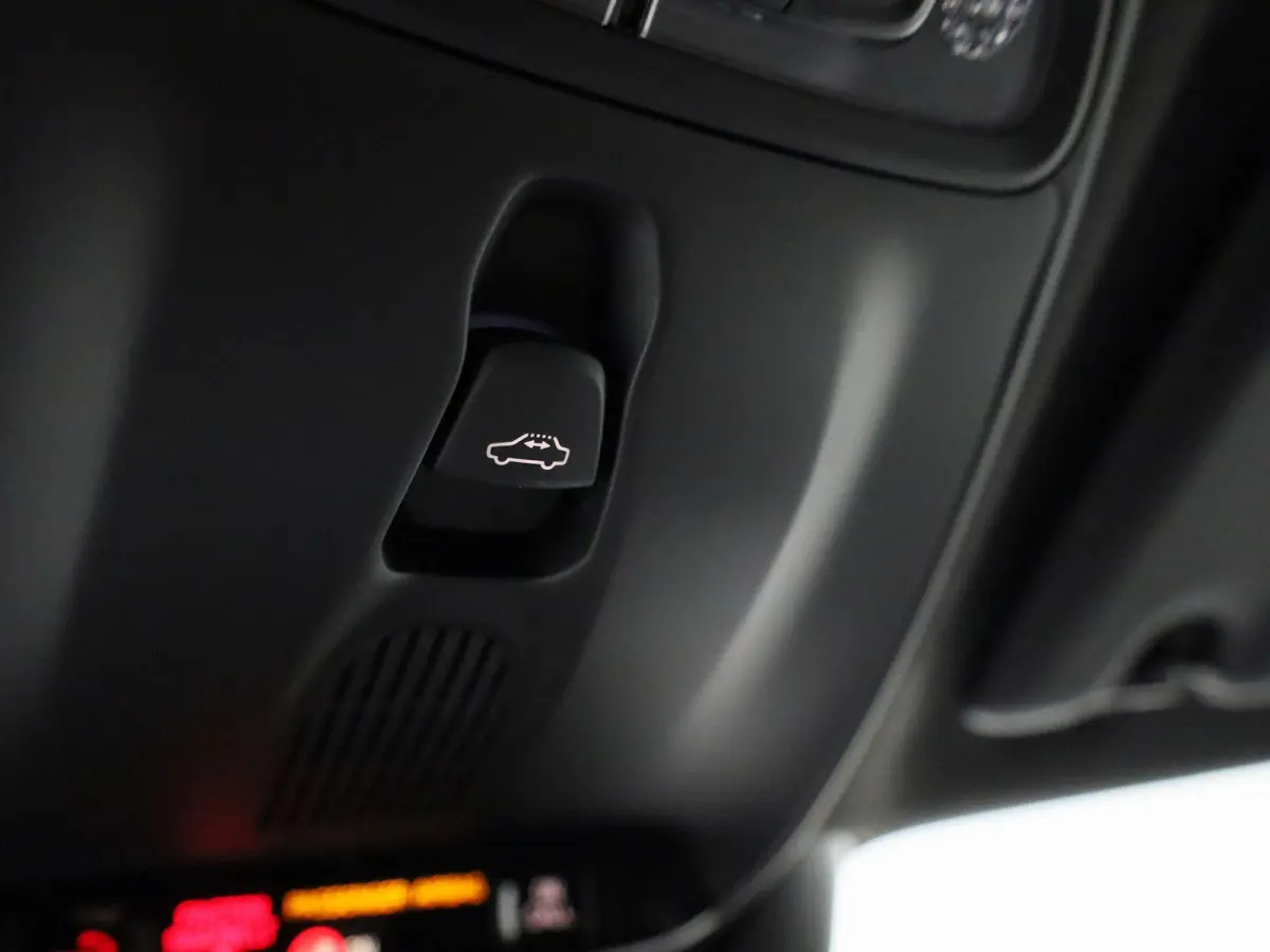 1.5 T4 R-Design | PANORAMADAK | HARMAN KARDON | STOEL-STUURWIELVERWARMING | CAMERA | NAVIGATIE