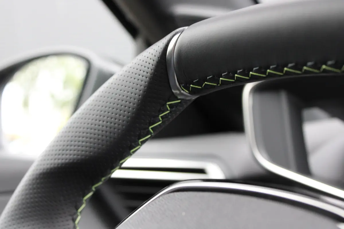 1.2 Hybrid GT | Automaat | NL auto | 360 camera | Keyless | Navigatie  | Apple carplay & Android auto |