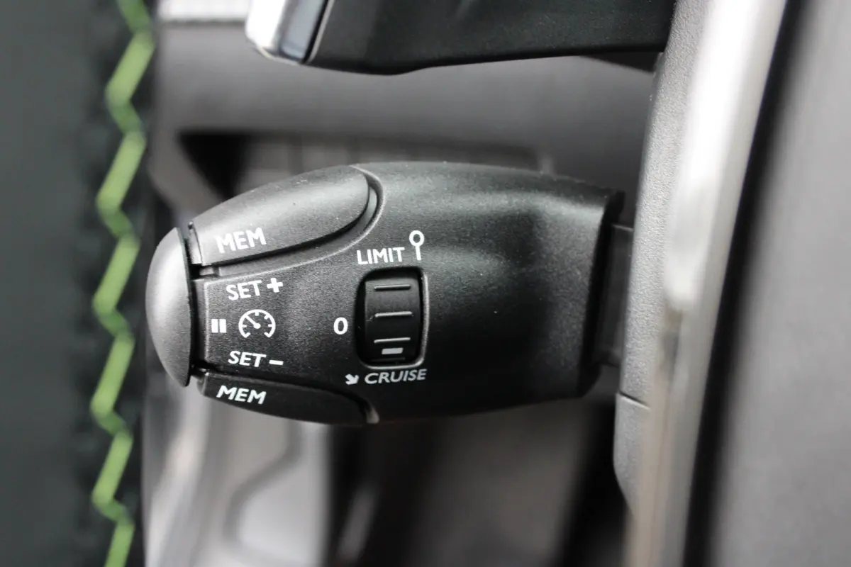 1.2 Hybrid GT | Automaat | NL auto | 360 camera | Keyless | Navigatie  | Apple carplay & Android auto |