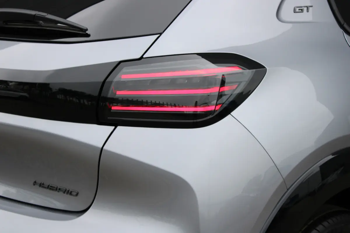 1.2 Hybrid GT | Automaat | NL auto | 360 camera | Keyless | Navigatie  | Apple carplay & Android auto |