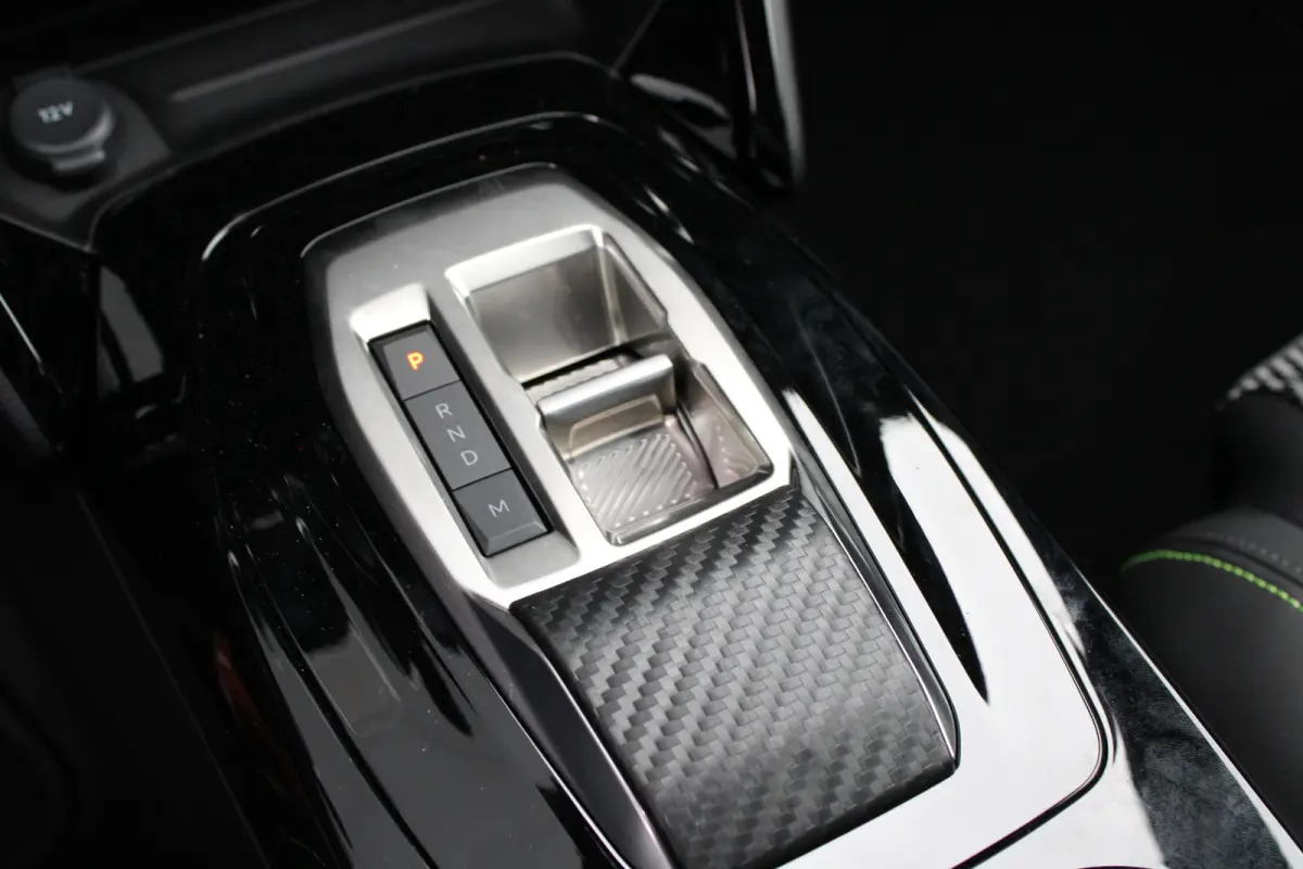 1.2 Hybrid GT | Automaat | NL auto | 360 camera | Keyless | Navigatie  | Apple carplay & Android auto |
