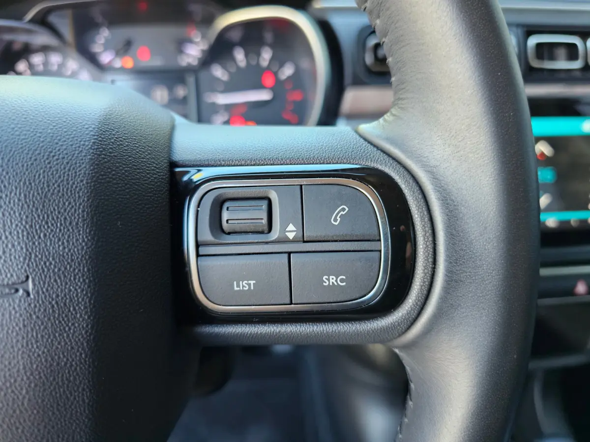 1.2 PureTech Feel Edition Automaat Android Auto/Apple Carplay | Navigatie | Camera | Comfort Stoelen | Climate Control | Two Tone