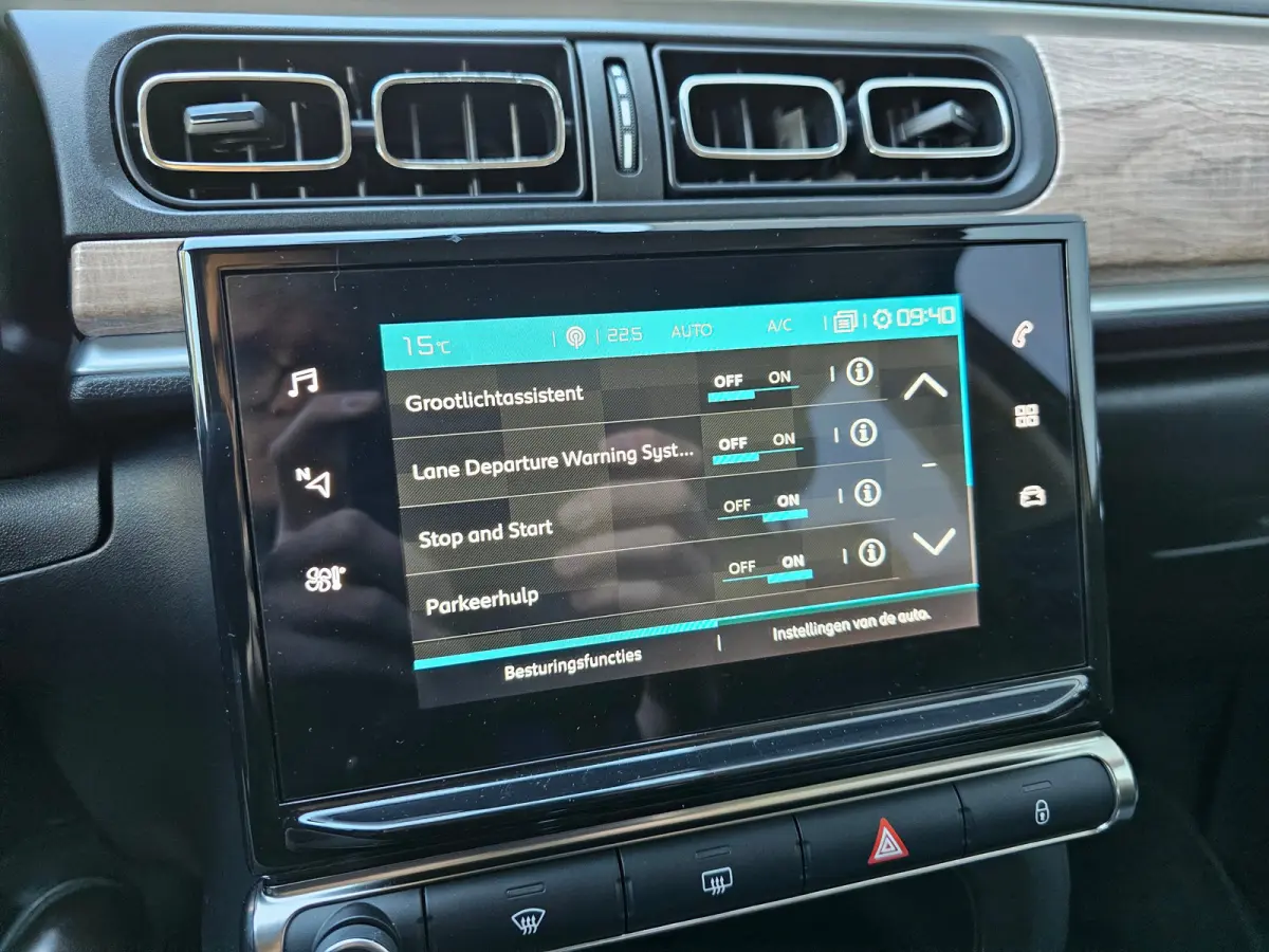 1.2 PureTech Feel Edition Automaat Android Auto/Apple Carplay | Navigatie | Camera | Comfort Stoelen | Climate Control | Two Tone
