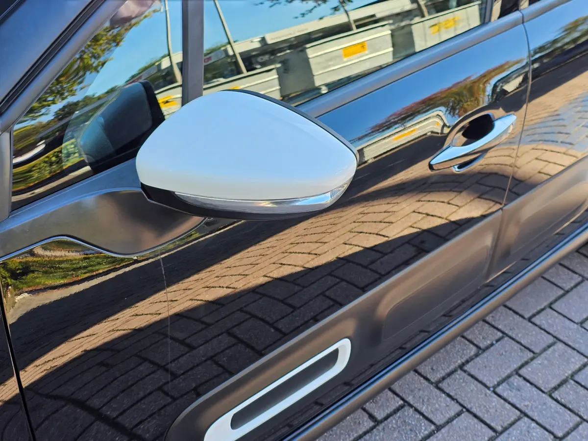 1.2 PureTech Feel Edition Automaat Android Auto/Apple Carplay | Navigatie | Camera | Comfort Stoelen | Climate Control | Two Tone