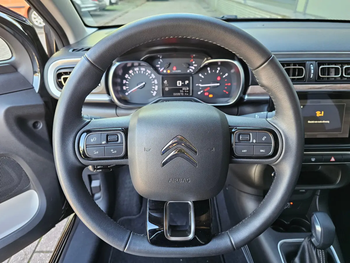 1.2 PureTech Feel Edition Automaat Android Auto/Apple Carplay | Navigatie | Camera | Comfort Stoelen | Climate Control | Two Tone